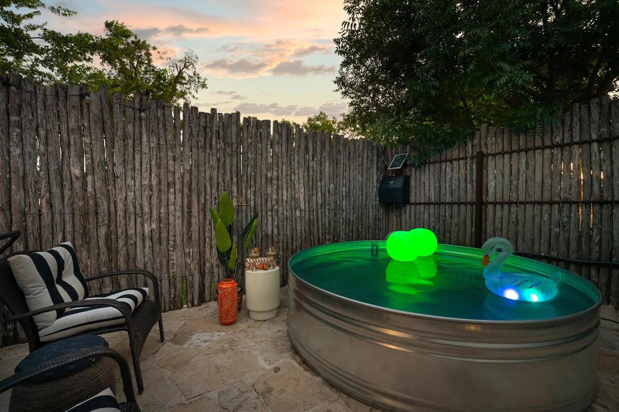 Claret House Full Kitchen And Private Hot Tub Villa เฟรเดอริกส์เบิร์ก ภายนอก รูปภาพ